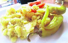 Jednoduchý bramborový salát podle Ivany Černé!