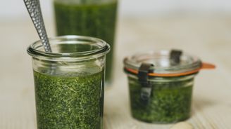 Domácí pesto: Vyzkoušejte špenátové nebo rukolové!