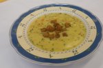 Tradiční bílá rybí polévka