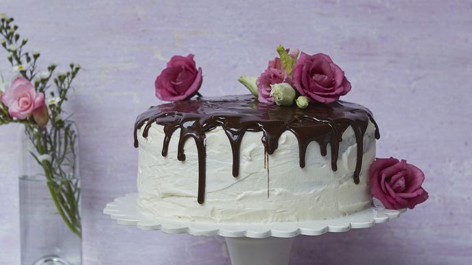 Mramorový dort s čokoládovou polevou