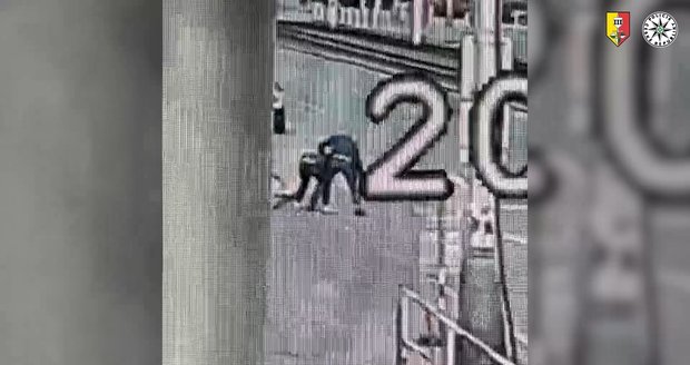 Recidivista surově napadl a oloupil muže na Žižkově: Hrozí mu 10 let! Recidivista surově napadl a oloupil muže na Žižkově: Hrozí mu 10 let!
