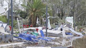 V Řecku pokračuje odklízení škod, které způsobila bouře na poloostrově Chalkidiki (12. 7. 2019)