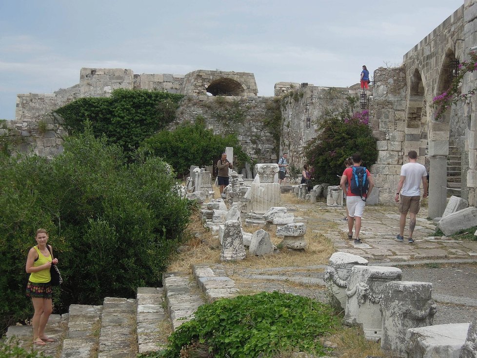 Pevnost ve městě Kos byla i před sezonou plná turistů.