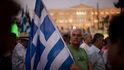 Demonstranti u řeckého parlamentu v Athénách vyjádřili nesouhlas s dohodou s evropskými věřiteli