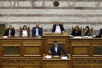 Finanční krizi vyřešíme do 4 let, řecký parlament vyslovil důvěru vládě