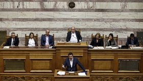 Řecký parlament vyslovil vládě premiéra Tsiprase důvěru