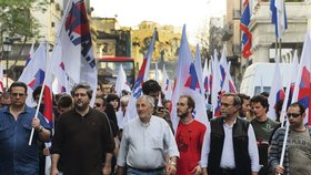 V ulicích Atén teď jedna demonstrace stíhá druhou