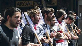 V ulicích Atén teď jedna demonstrace stíhá druhou