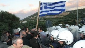 Řeckem zmítají v posledních měsících demonstrace proti reformním opatřením, ke kterým je donutila Evropská unii