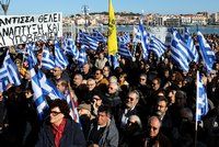 „Chceme zpět své ostrovy.“ Řekové se bouří kvůli migrantům. V táborech jich živoří tisíce
