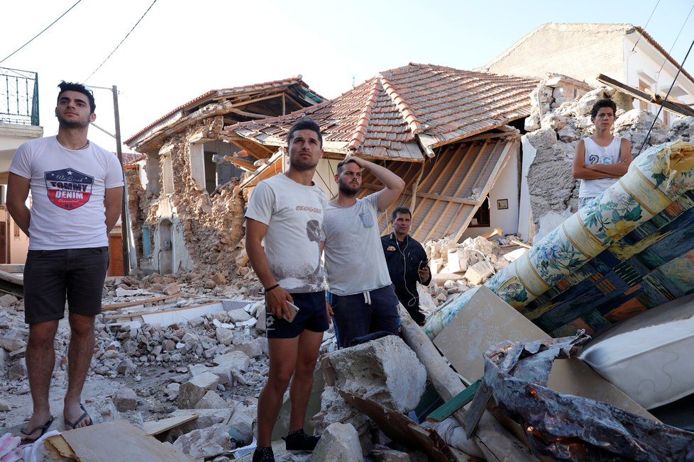 Zemětřesení v Řecku napáchalo děsivé škody