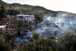 Uprchlický tábor na ostrově Samos poničil požár.