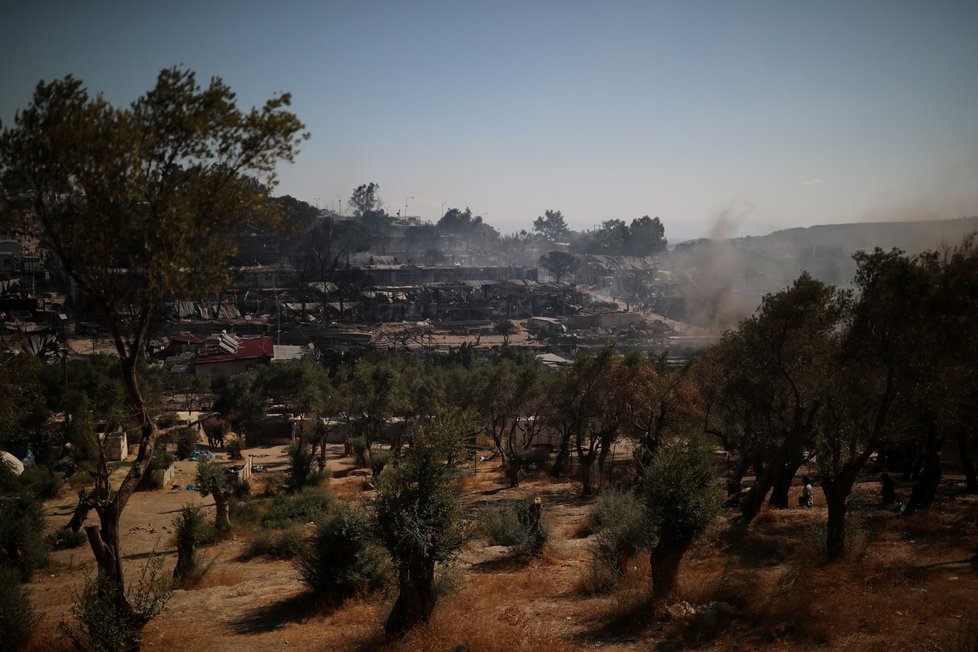 Požár zničil uprchlický tábor Moria na řeckém ostrově Lesbos.