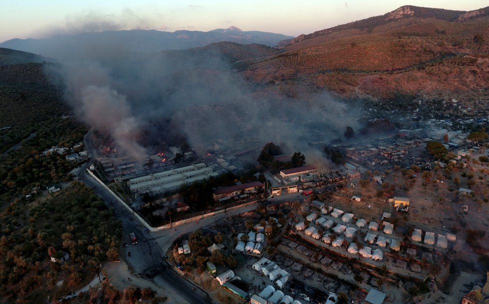 Požár zničil uprchlický tábor Moria na řeckém ostrově Lesbos.