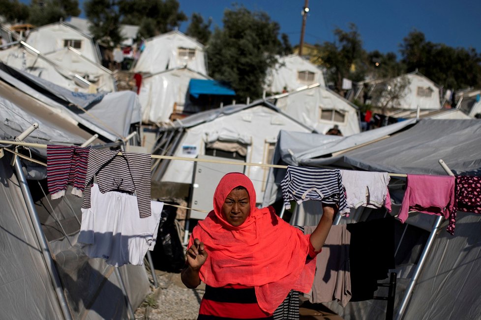 Podmínky v uprchlickém táboře na řeckém ostrově Lesbos jsou nevyhovující.