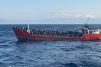 U řeckých břehů se potopila další loď s migranty: 16 lidí se utopilo, včetně nemluvněte
