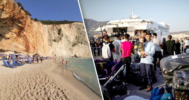 Tisíce migrantů mají brzy dorazit na řecké ostrovy. Sluní se tu 2500 Čechů