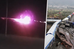 Železniční nehodu v Řecku zachytila kamera.