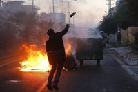 Anarchie v Řecku: Atény zasáhly první násilné demonstrace od nástupu nové vlády!