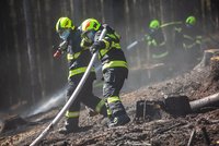 Čeští hasiči vyrazili na pomoc Řecku, které devastují požáry. Čeká je 2000 kilometrů cesty