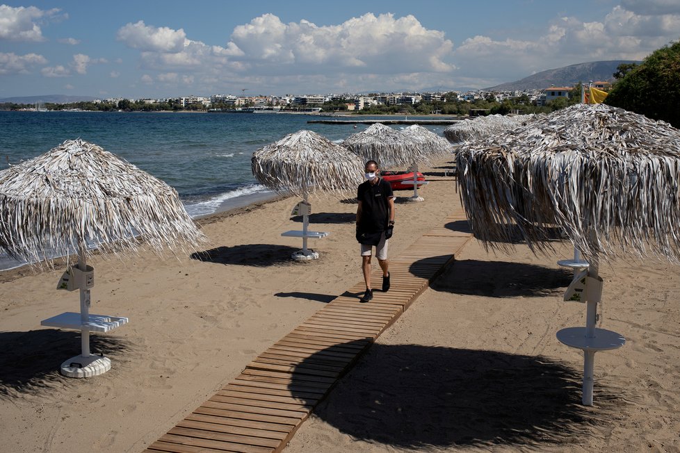 Pláž na řeckém ostrově Kos a návrat turistů po koronakrizi