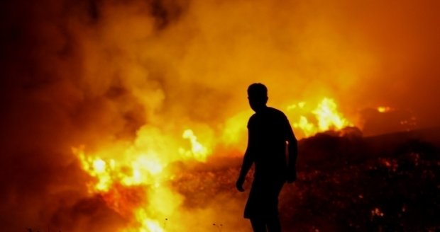 Požáry sužují už třetí den Řecko