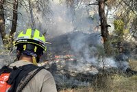 Velitel popsal extrémní zásahy v Řecku, požáry nejsou pod kontrolou. Do boje vyrazili další Češi