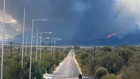 Řecko čelí rozsáhlým požárům na ostrově Euboia a na hranicích s Bulharskem, 30.7.2024.