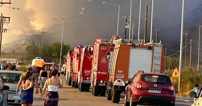 Řecko čelí rozsáhlým požárům na ostrově Euboia a na hranicích s Bulharskem, 30.7.2024.
