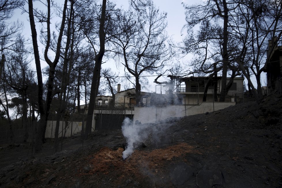 Řecké město Mati zasáhl ničivý a smrtonosný požár nejvíce