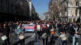 V Řecku se na protest proti důchodové reformě zastavila doprava. Odboráři se bojí o penze (18. 2. 2020).