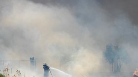 Kiotari, Rhodos: Požáry ohrožují vesnici (24. 7. 2023).