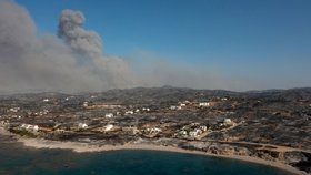 Spálená země po požárech na ostrově Rhodos (24.7.2023)