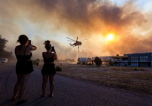 Požáry na řeckém Rhodosu (25. 7. 2023)