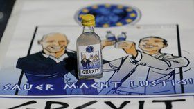 Vodka "Grexit" s karikaturami řeckého premiéra Alexise Tsiprase (vpravo) a ministra financí Janise Varufakise