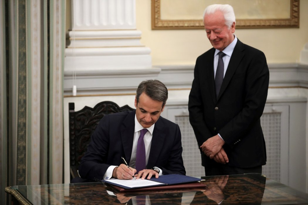 Kyriakos Mitsotakis, premiér Řecka a tatínek přítele Sakkariové