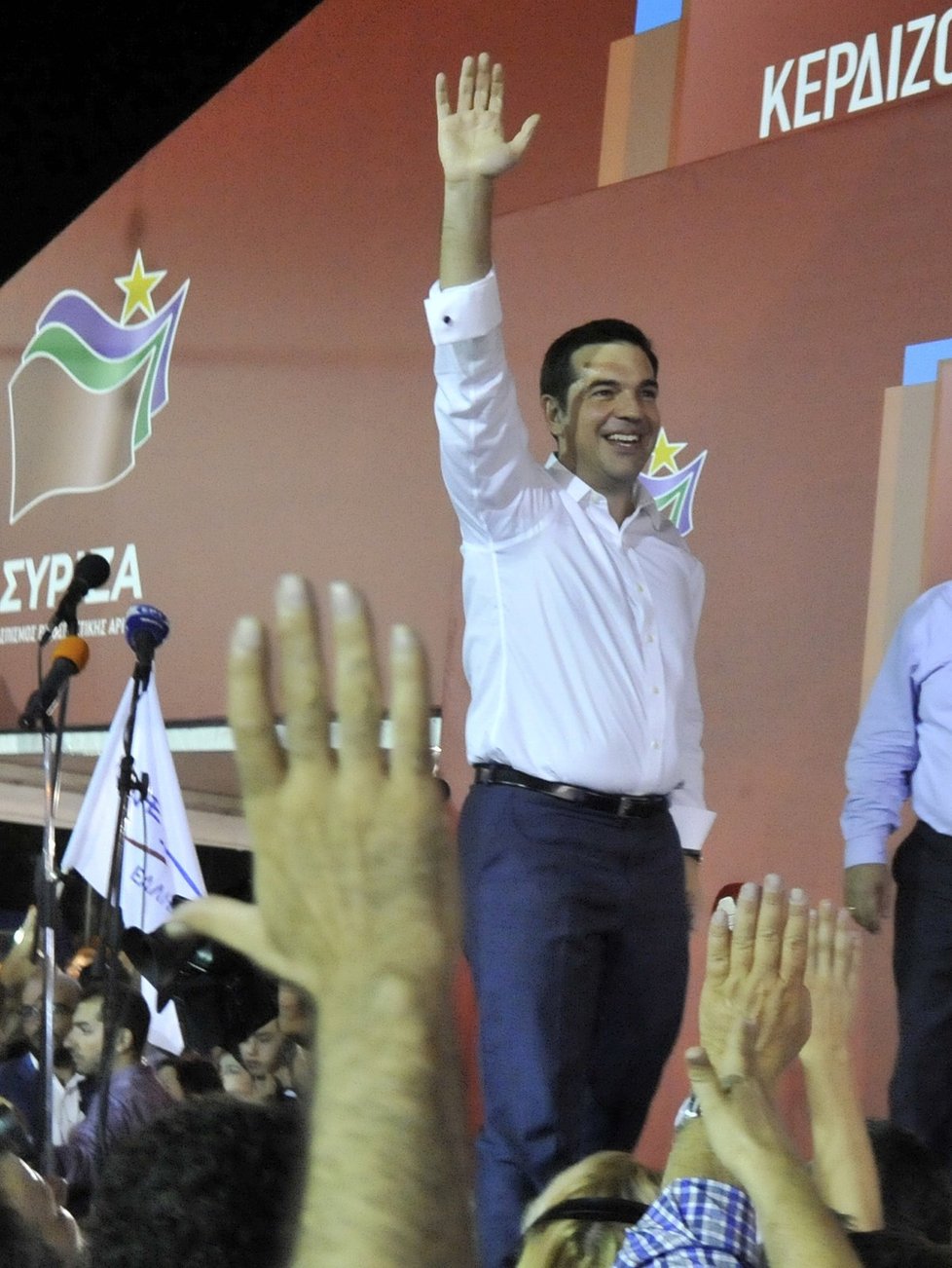 SYRIZA vyhrála volby v Řecku v lednu i v září. Alexis Tsipras si triumf užíval.