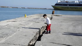 Řeckým ostrovem Zakynthos otřáslo zemětřesení.