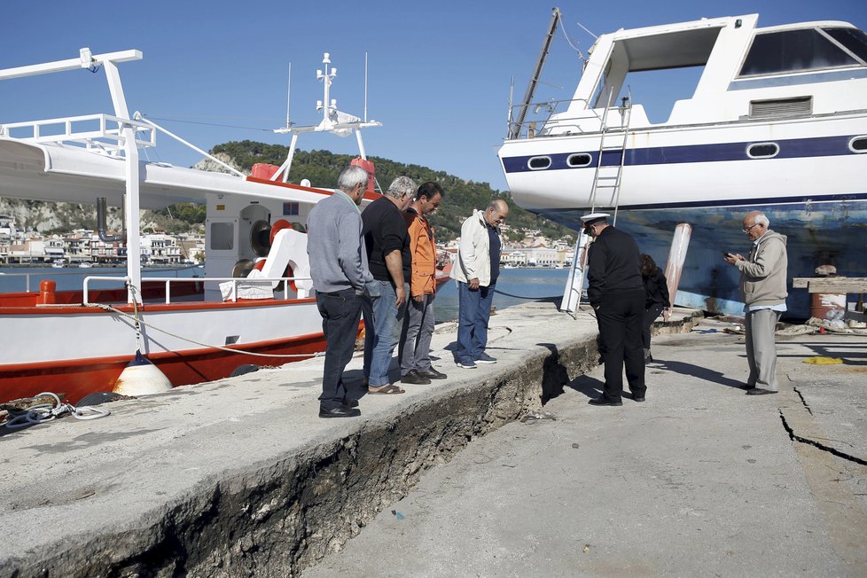 Řeckým ostrovem Zakynthos loni otřáslo zemětřesení.