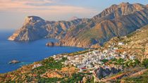 Řecké ostrovy přehledně: Kde zažijete dobrodružství a kde turistickou jistotu? Klikněte a najděte ten svůj!