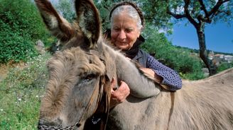 Deset zemí, kde si lidé užívají důchod nejdéle. Překvapila země půlměsíce Deset zemí, kde si lidé užívají důchod nejdéle. Překvapila země půlměsíce