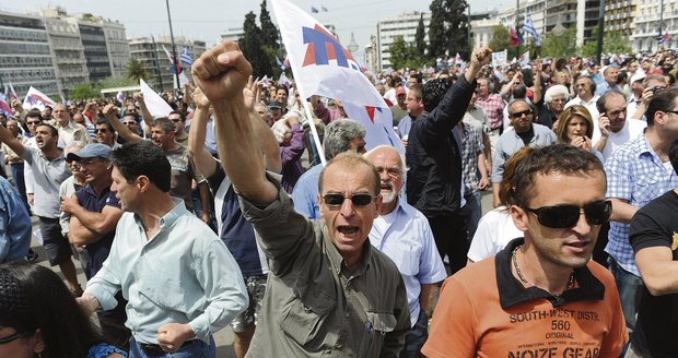 Lidé v Řecku demonstrovali kvůli finanční situaci státu.