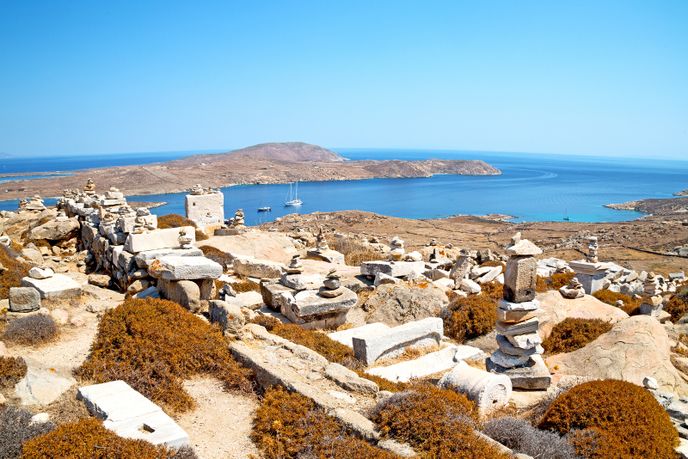 Důležitý obchodní přístav na ostrově Délos se stal v druhé polovině 3. stol. př. n. l. největším trhem s obilím, které se dováželo z Hersonissu a z Numídie.