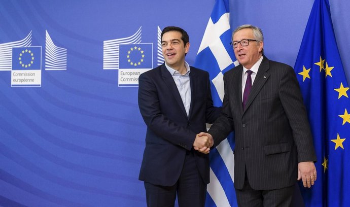 Řecký premiér Alexis Tsipras (vlevo) a šéf Evropské komise Jean-Claude Juncker (vpravo) během setkání v Bruselu (4. února 2015)