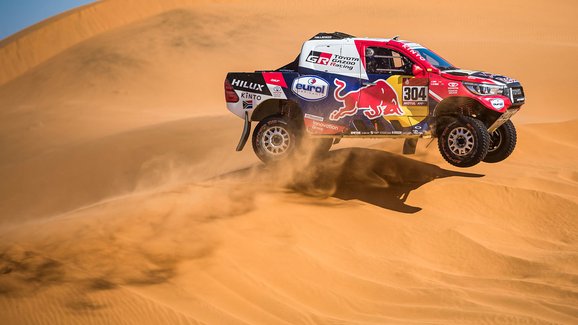 Rallye Dakar 2020: 8. etapa - Loprais na stupních, starosti Prokopa