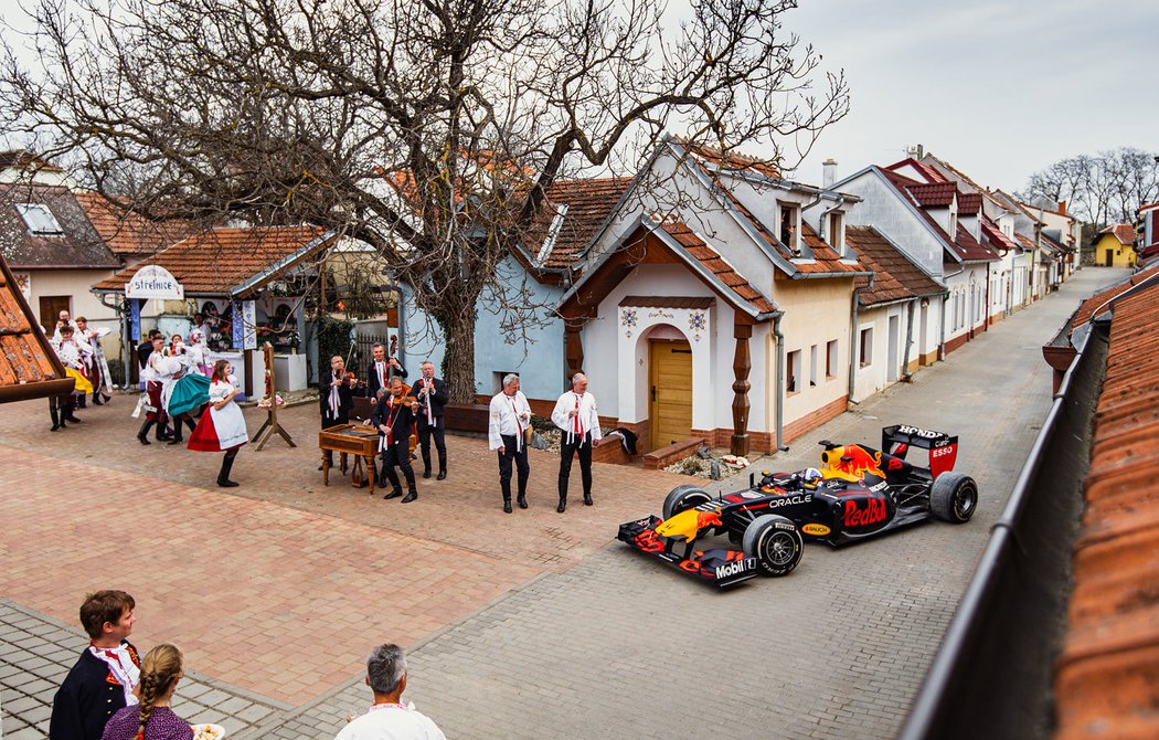 Red Bull RB7 v Česku a na Slovensku