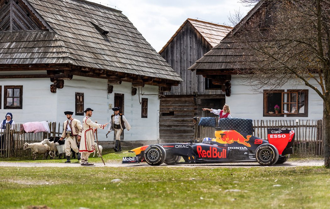 Red Bull RB7 v Česku a na Slovensku