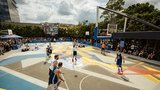 Tomáš Satoranský otevřel na Žižkově streetballové hřiště newyorského stylu