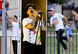 Red Hot Chili Peppers opět v Praze! Frontman Anthony Kiedis vyrazil před koncertem na dětské hřiště a dováděl se synem a přítelkyní