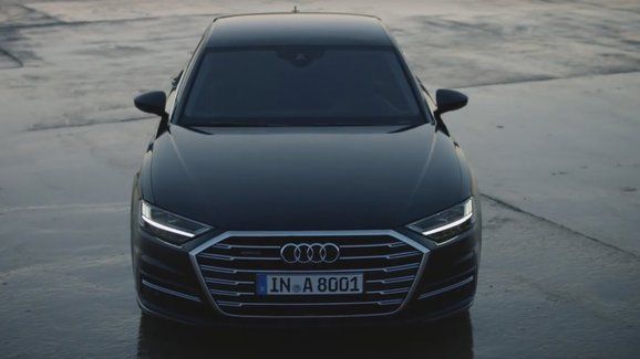 Audi přijíždí s novou vlajkovou lodí A8: Dostala mnoho našlapaných technologií